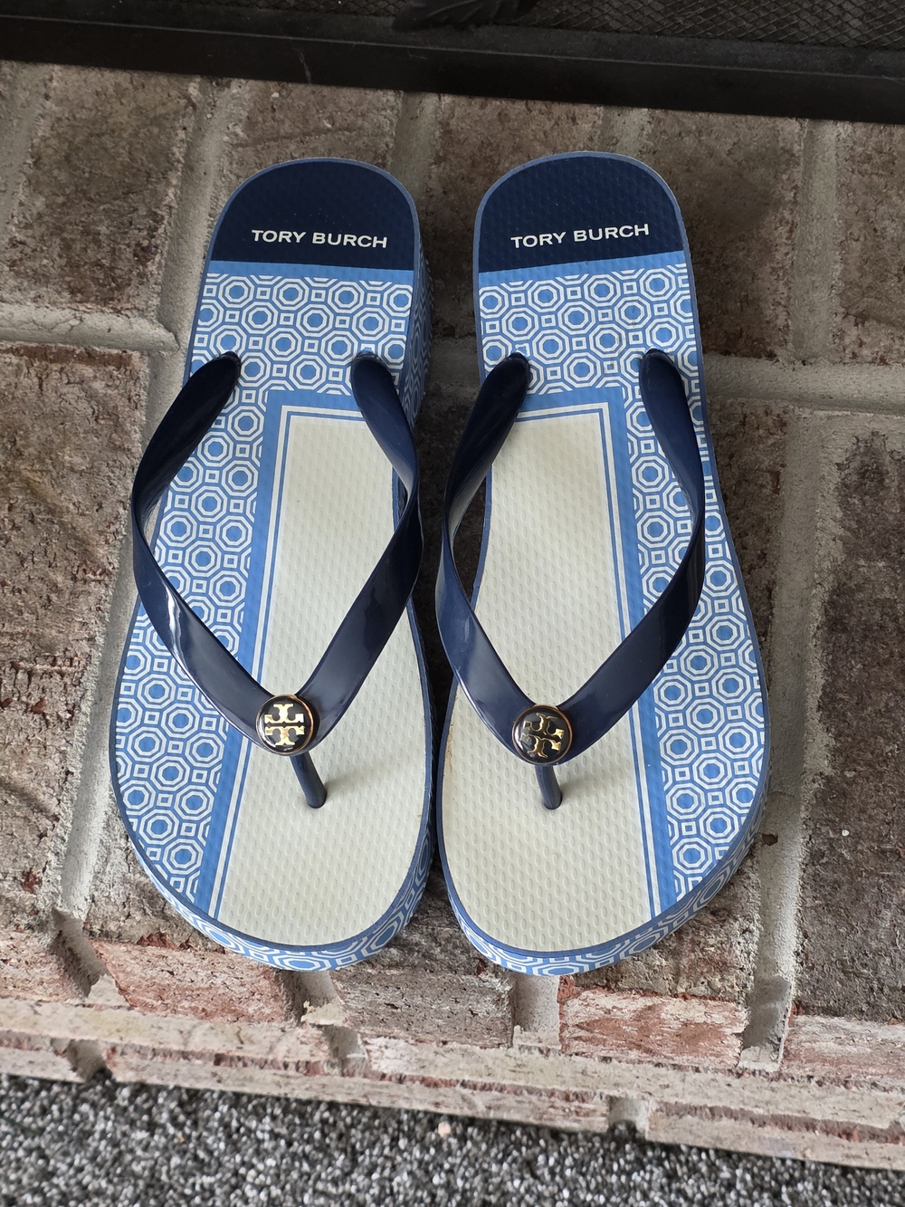 Tory Burch Blue Patterned Logo Flip Flop Sandals - Sz 9